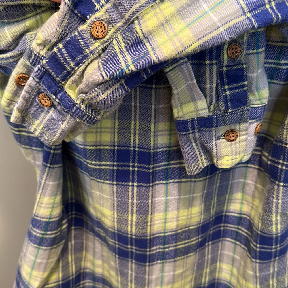 Vermont flannel button down - Picture 6 of 6